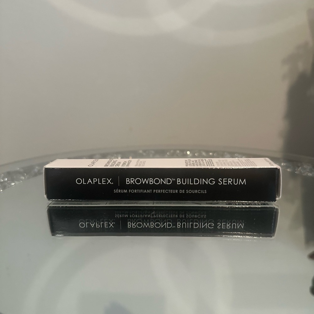 OLAPLEX Browbond Building Serum - Black and White
